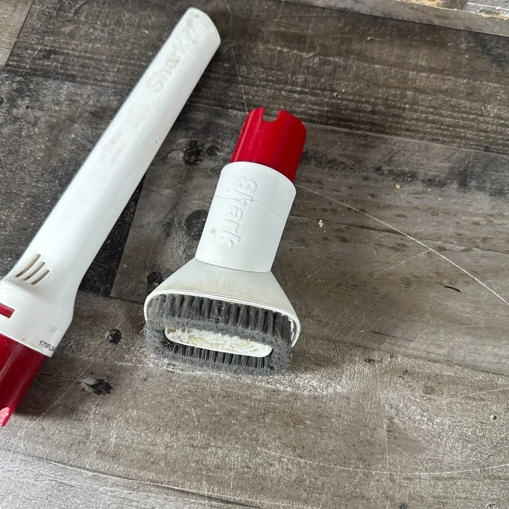 Shark NV341 Dusting Brush Tool & Crevice Attachment white/red